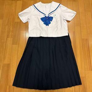 ◇64◇コスプレ衣装◇夏服◇女子制服◇上下セット◇リボン付き◇W81㎝の画像1