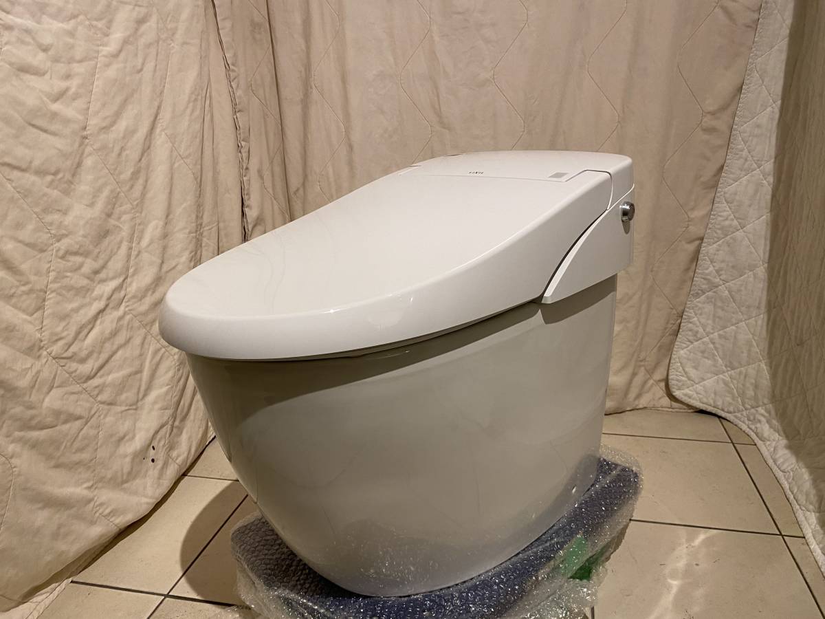 2021新商品 新品 INAX 宅配便配送 新品未開梱① イナックス トイレ便座