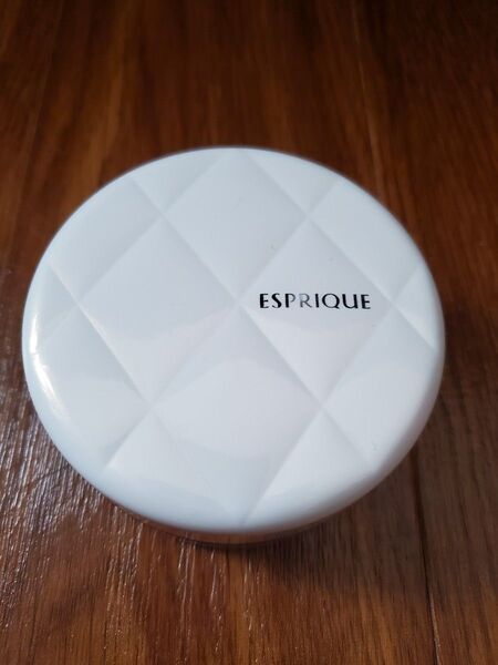 ESPRIQUE フェイスパウダー ケース