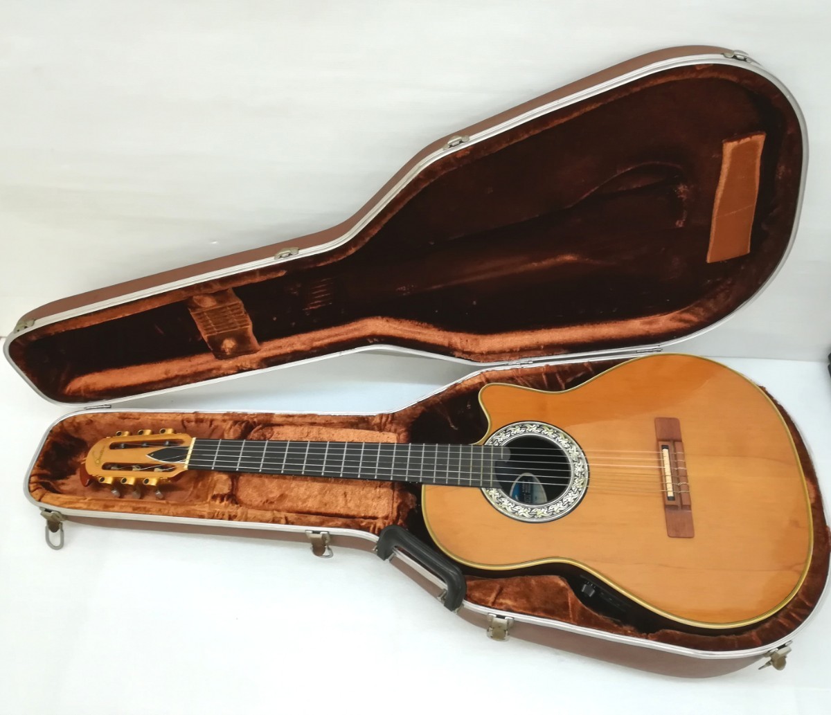 ヤフオク! -「ovation 1763」(ホビー、カルチャー) の落札相場・落札価格