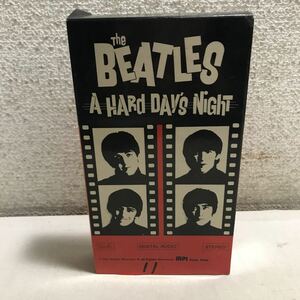 P21上◎ VHSビデオ　THE BEATLES / A HARD DAYS NIGHT US盤　hi-fi 1964年発行　230309