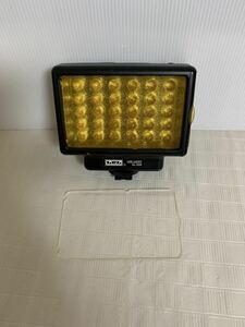 LPL LED LIGHT VL-300/撮影用ライト/カメラ ビデオ 写真 照明アクセサリー/軽く通電のみ確認/部品取り用/小傷等液漏れ跡経年/ジャンク扱い