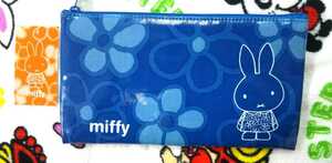 ☆未使用☆miffy ミッフィー ラミネートペンケース フラットポーチ　フラワー柄　送料￥１４０ ♪ 