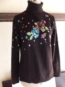 レオナール　LEONARD　カシミヤ シルク　ハイネックセーター　サイズ40　花柄 刺繍 ビーズ付　ブラウン　カシミヤ90％　絹10％　ニット　