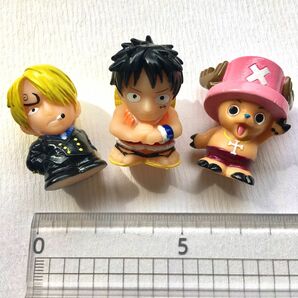 ONE PIECE ミニフィギュア　ルフィ　サンジ　チョッパー