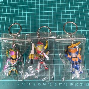 【ほぼ新品台紙なし】仮面ライダー鎧武 キーホルダー ロックシード なし 非売品