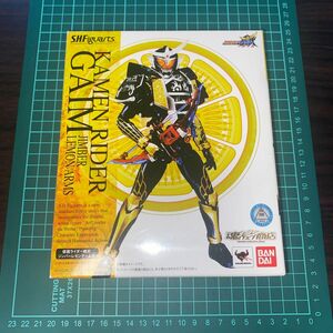 【中古品】魂ウェブ商店限定 S.H.Figuarts 仮面ライダー鎧武 ジンバーレモンアームズ 