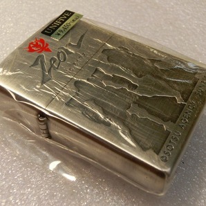 【絶版品・未開封未使用品】ジッポ ZIPPO 機動戦士ガンダム 黒い三連星 ジオン MS-09 DOM ドム 処分 コレクション レトロ 貴重 レアの画像4