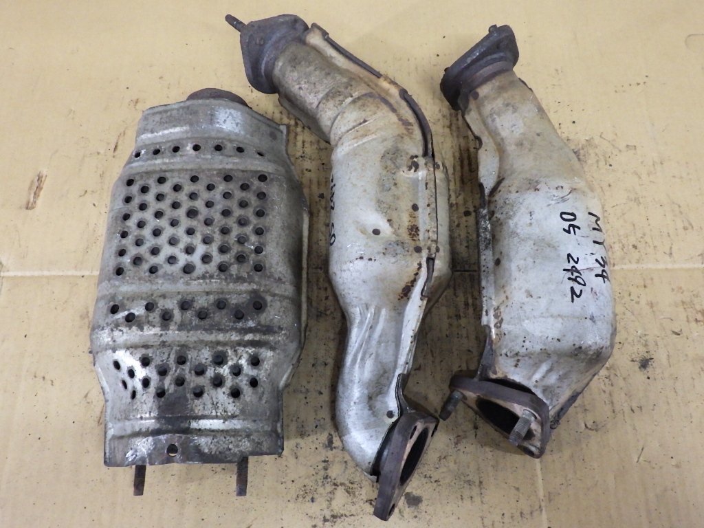 日産 430 セドリック 触媒 キャタライザー L20 パラジウム ロジウム