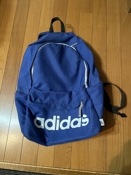 adidasリュックサック 