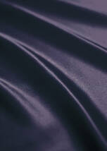 【本物シルク】シルク サテン 100％ 枕カバー S サイズ 35cm×50cm プラム 日本製 ファスナー式 限定数量_画像2