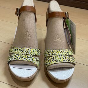 クロックス ヒールサンダル
