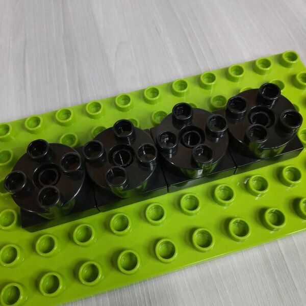レゴ　デュプロ　特殊　回転ブロック4個セット（ブラック）