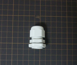 防水コネクタPG-13.5白色3個セット（適合範囲φ6.0～12.0mm、ケーブルグランド、新品）