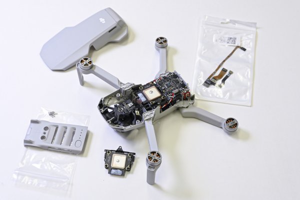 dji mini3 pro 本体のみ ジャンク品 ホビーラジコン 日本特売 alqoud