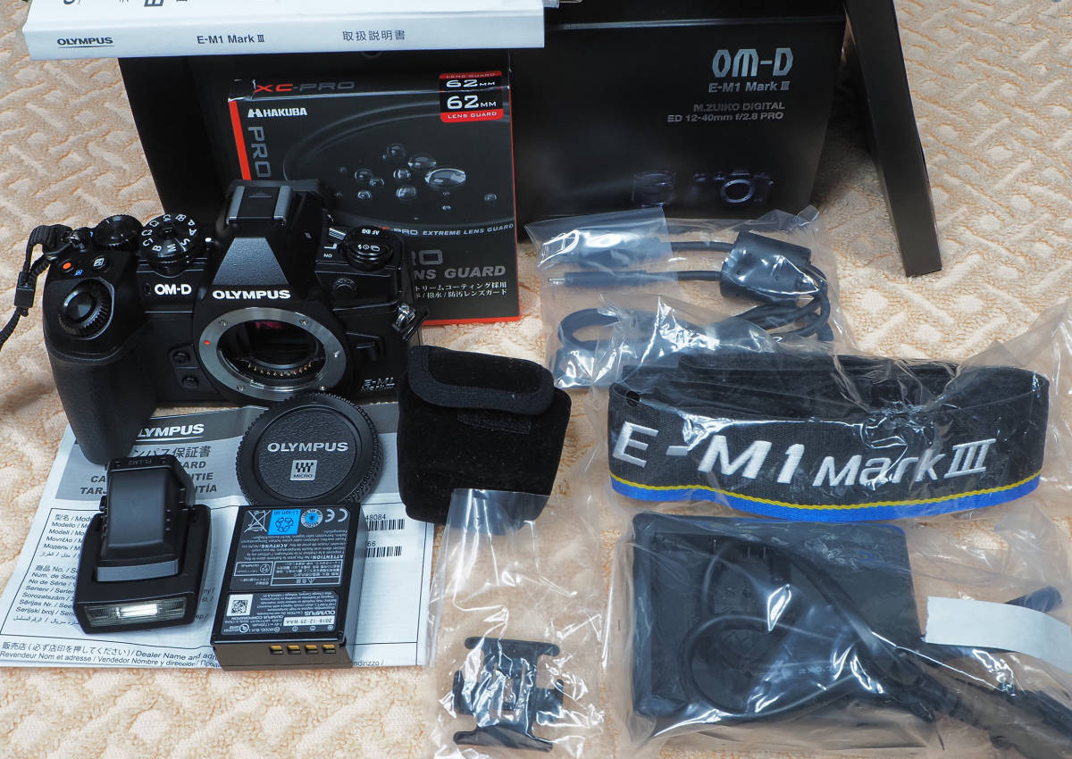 OLYMPUS OM-D E-M1 ボディ ショット数 3971 カメラ デジタルカメラ