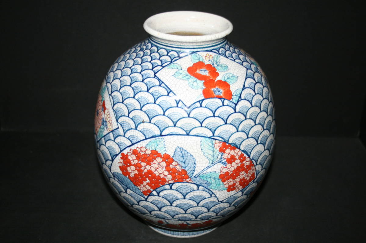 ☆Imari/Nabeshima ware/Torasensaku/Dyeed Nishiki/Hibiyaki/Flowers and Seikai wave pattern/Vase/Hand-painted/Rotated on the potter's wheel☆, japanese ceramics, Imari, Arita, Somenishiki