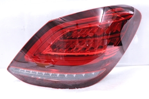 33-458★美品★後期 LED W205 ベンツCクラス★右テールライト A2059064803 純正 Mercedes-Benz★メルセデス・ベンツ (YM)