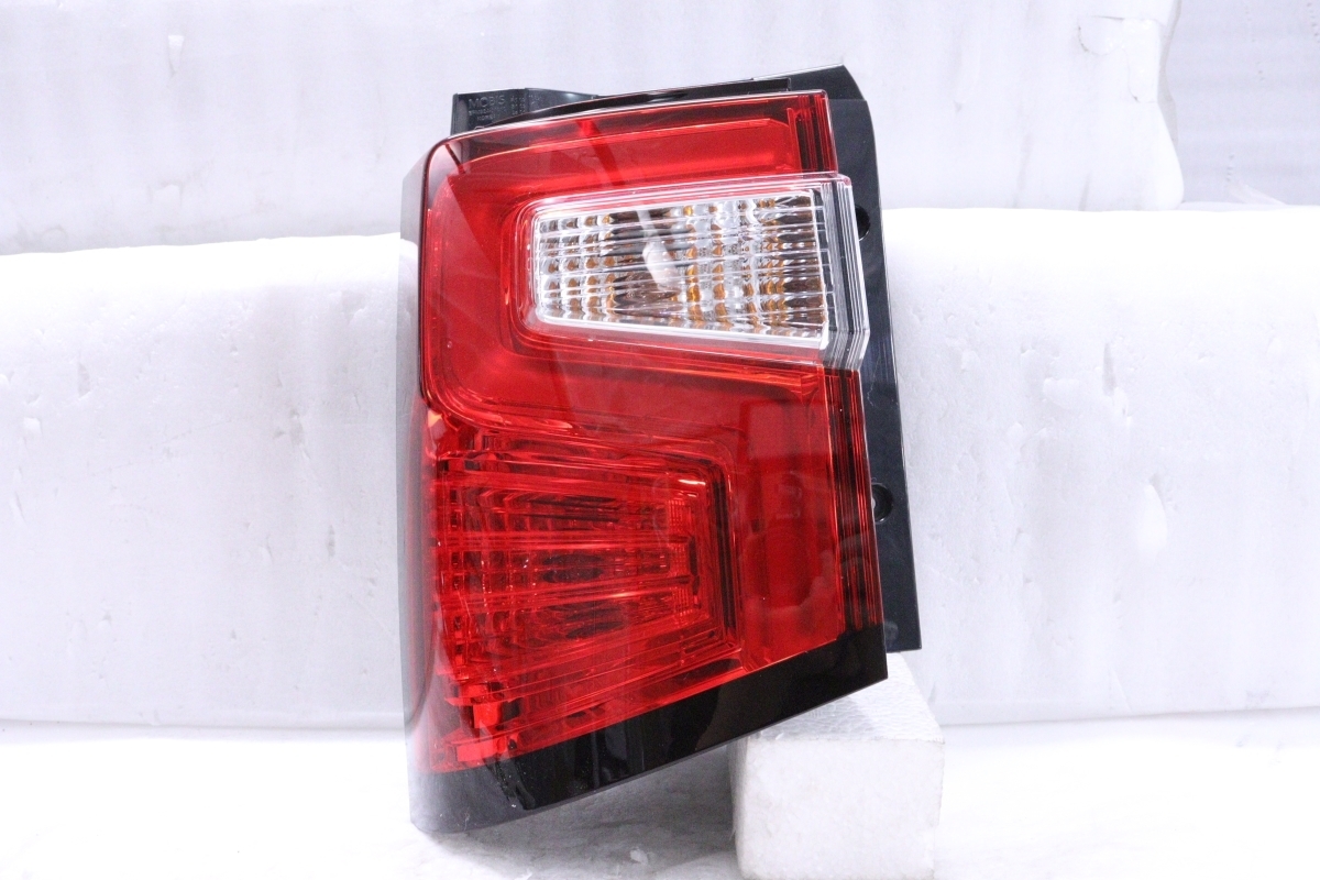 2023年最新】ヤフオク! -デリカ d5 cv1w(テールライト)の中古品・新品