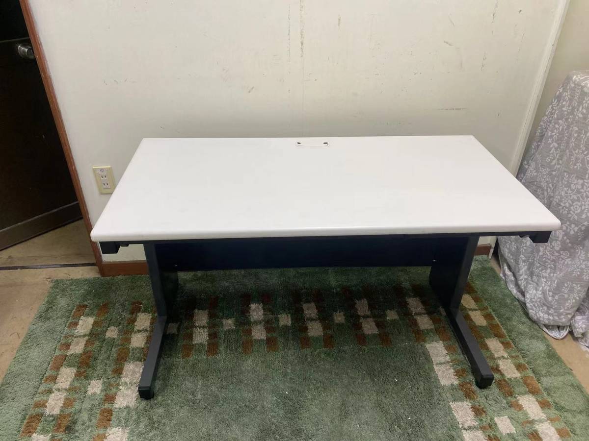 ヤフオク! -オフィスデスク 1200の中古品・新品・未使用品一覧