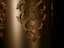 収集品　伝統工芸品の最高級仏壇大柱　金金具付き　木製本金紛　高さ105㎝　太11㎝（W）　4245　M_画像6