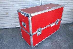 * Manufacturers unknown * equipment transportation hard case container type with casters .* large machinery case / flight case *[HC83]