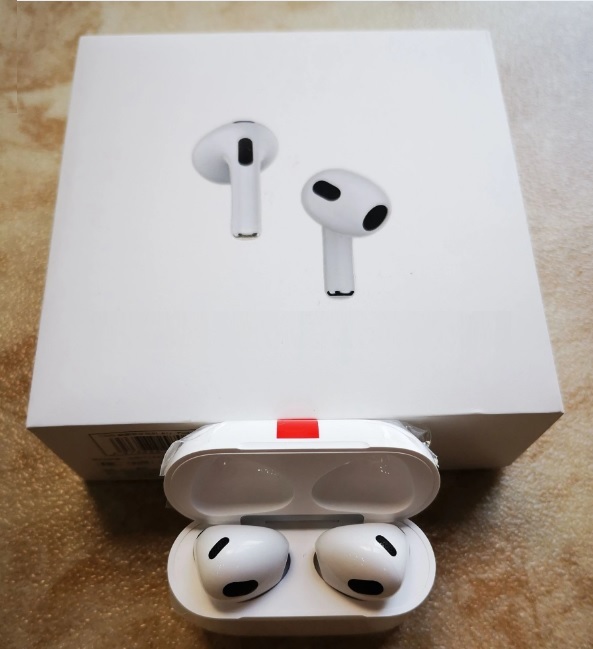 新品 AirPods Pro MWP22J A 充電ケース(充電器)のみ