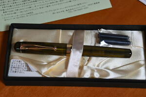 Pent &lt;pent&gt; от Onishi Works Fountain Pen Активист дуговой модель Оливковая урожай &lt;Сваровский топаз&gt;