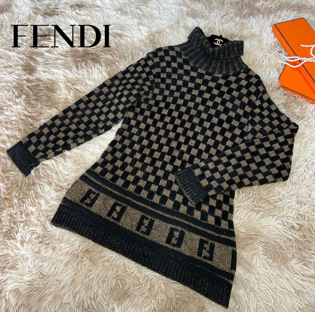 新品 未使用 FENDI フェンディ ニット セーター 黒 ブラック FFロゴ-