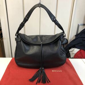 美品 BALLY CHAVELA レザーセミショルダーバッグ ワンショルダー