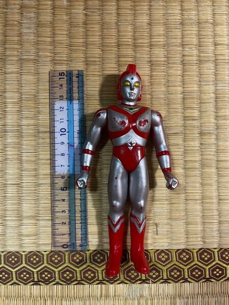 ウルトラマンソフビ人形「ウルトラマンユリアン」