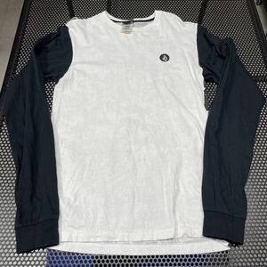 ボルコム volcom 長袖 プリント Tシャツ 黒 ブラック Sサイズ 首周り、フロント白い部分は使用感のあり全体的な薄汚れあり（洗濯済み