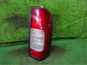  Nissan original Datsun { LRMD22 } right tail lamp 26550-2S425 P10300-23002269