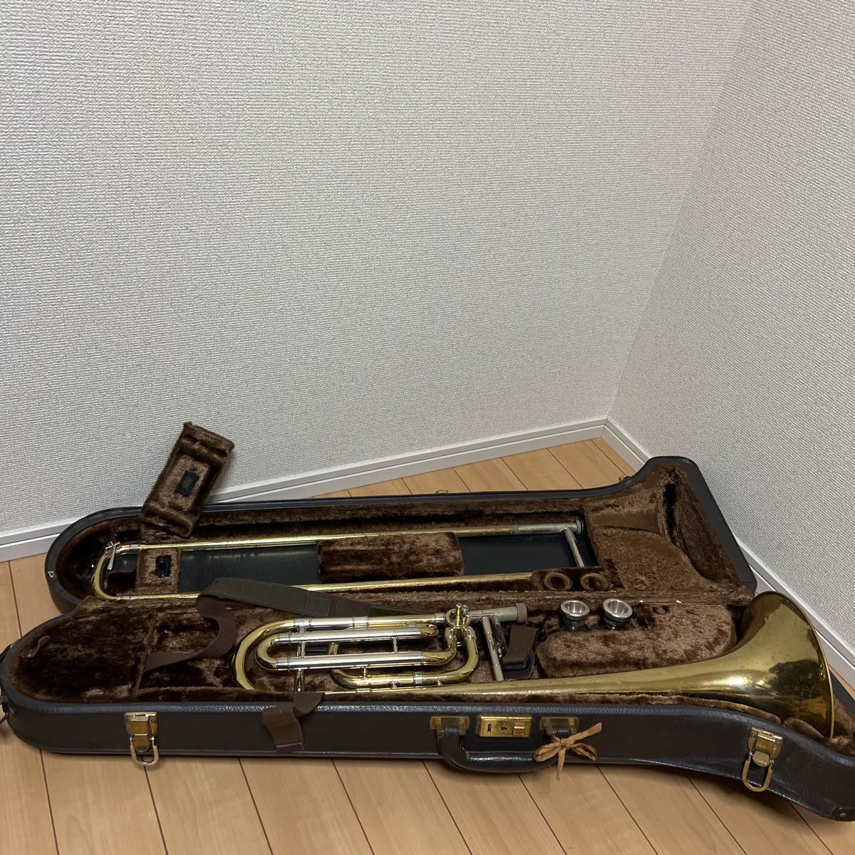 Bach テナーバストロンボーン ケース 値下げする特売 Bach テナーバストロンボーン ケース その他