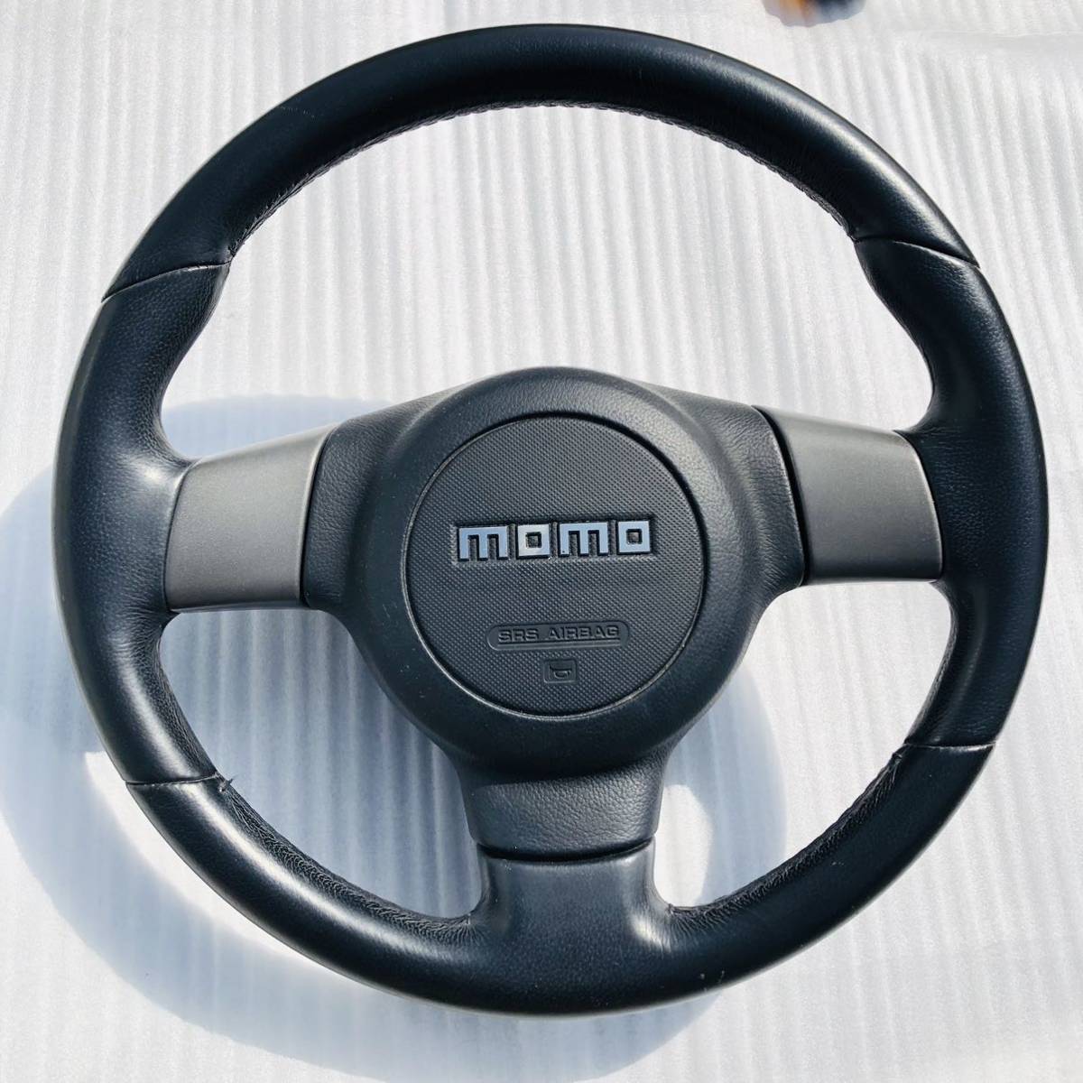 イタルボランテ イモラRS φ350 ステアリング ビス付き MOMO 黒/黄