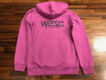 D662 未使用 メンズパーカー wesc ジップアップ ウィーエスシー ストリート 人気 コーデ おしゃれ 無地 刺繍 パープル 紫 小さいサイズ/ S_画像5