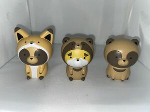 カプキャラ　タヌキとキツネ　3種 現状品