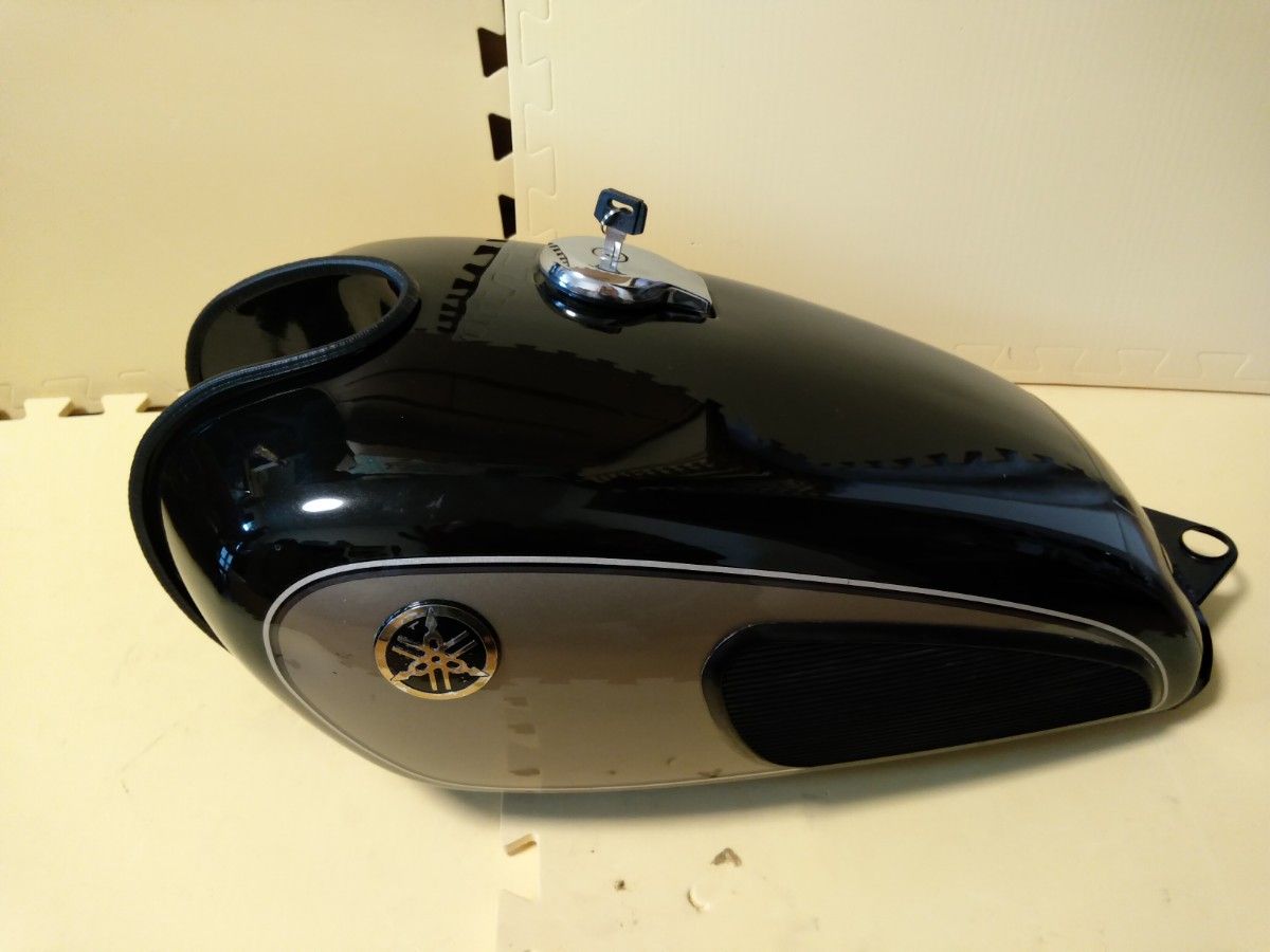超美品の DAEG ZRX1200DAEG 2009- 純正タンク ガソリンタンク ZRX1200