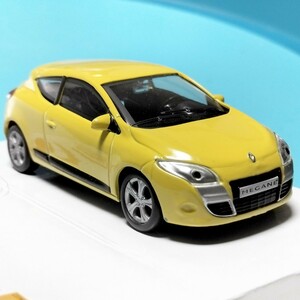 1/43 ルノー メガーヌ クーペ RENAULT Megane モンドモータース