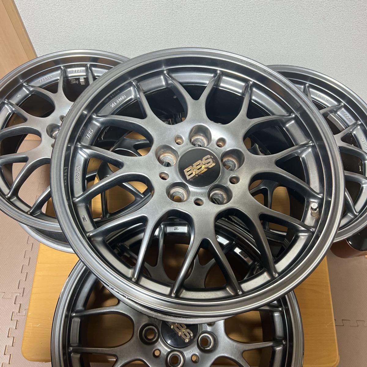 NERO BP05 18インチ PCD114.3 100 4穴225/35R18-