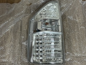 ★美品♪★TOYOTA トヨタ純正オプション●クリアレンズ LEDテールライト/ランプ●左側●ZRR70G ノア NOAH★ICHIKOH 28-198