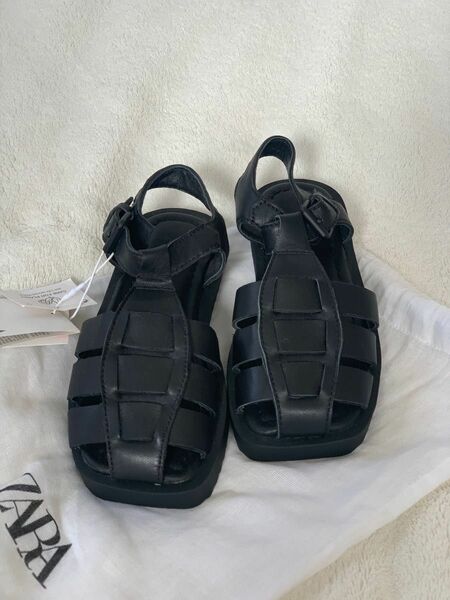 Super cute Zara leather sandals NEW! Size EU29/18,3cm