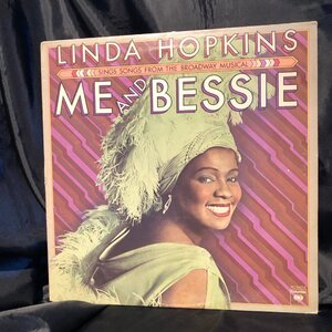 Linda Hopkins / Me And Bessie (Linda Hopkins Sings Songs From The Broadway Musical) LP Columbia