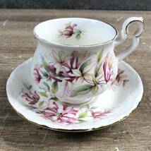 ROYAL ALBERT ロイヤルアルバート ソネットシリーズ カップ&ソーサー 1客 ボーンチャイナ 金彩 SONNET SERIES CHAUCER 菊KK_画像2