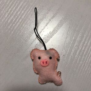 ハンドメイド ブヒヒぶたさんストラップ