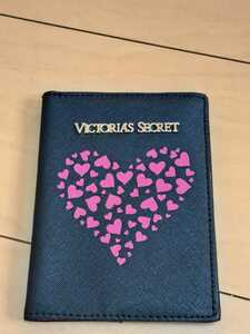 ヴィクトリアシークレット　パスポートケース　ハート　ブラック　ピンク　VS パスポート　ケース　旅行用品　VICTORIA'S Secret