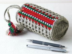 ◆色とりどりのかぎ針編みポーチコレクション◆キット◆ワッフル模様の筒型ポーチ