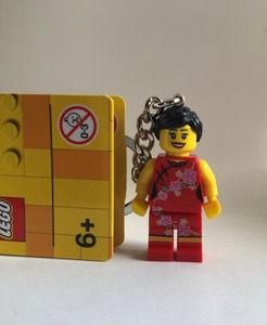 即決　新品　LEGO　レゴ　キーリング　キーホルダー　チャイニーズガール　春節 ミニフィグ かわいい ミニフィギュア　チャイナ服　中華