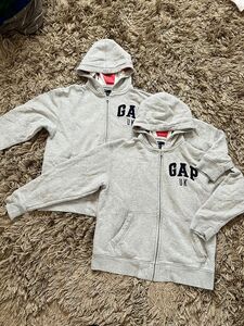 GAP 150.160前ジップパーカー　　