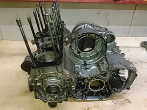 XJ650SPL　4L6　純正クランクケース　割れなし　補修に!　Genuine Parts